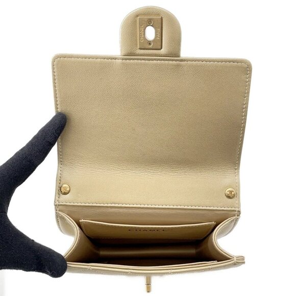 CHANEL Matelasse Clear Pearl Shoulder Bag Goatskin Leather Gold AS0584 - Picture 11 of 13